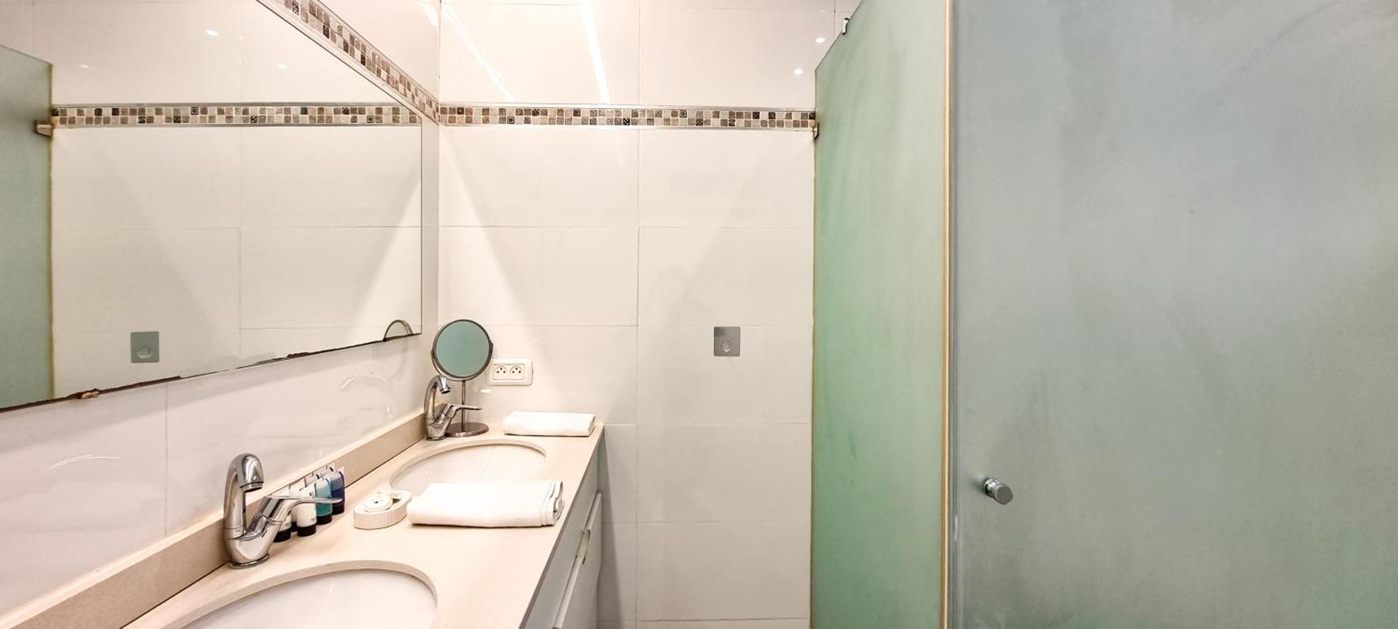 Bnb Israel Apartments - Harav Kook Lilas Tel Aviv Exterior photo