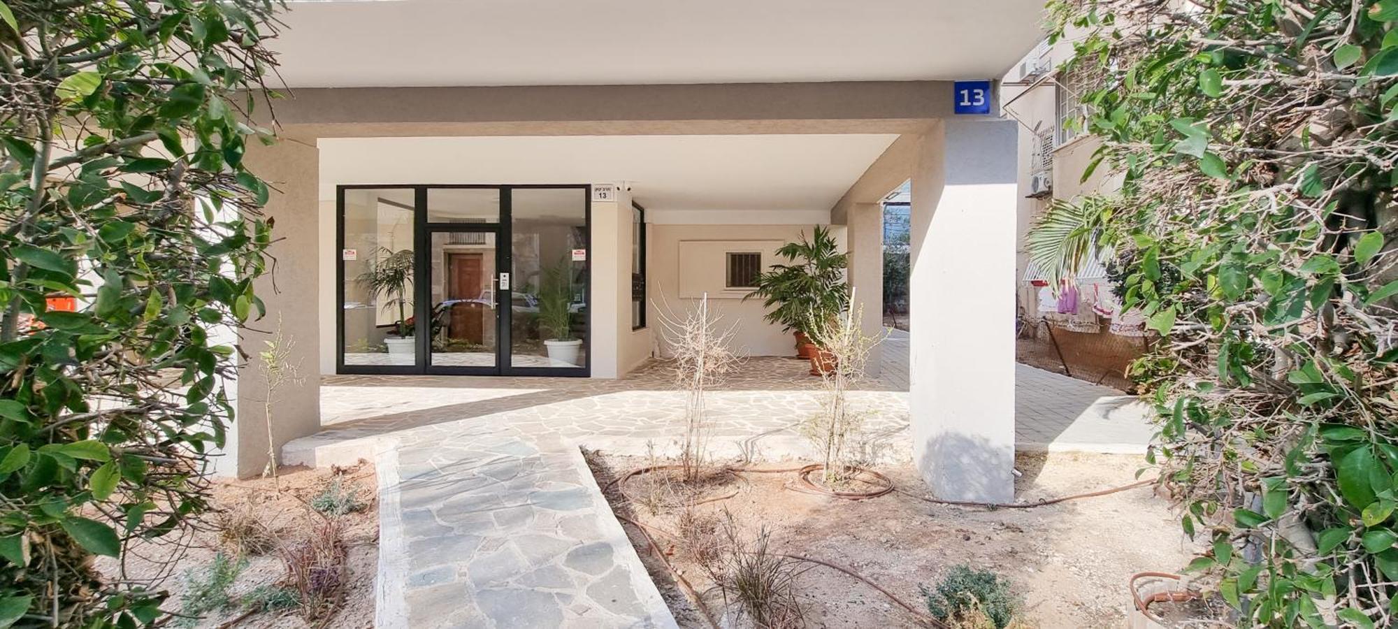 Bnb Israel Apartments - Harav Kook Lilas Tel Aviv Exterior photo